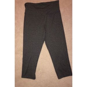 Light grey cropped Champion leggings